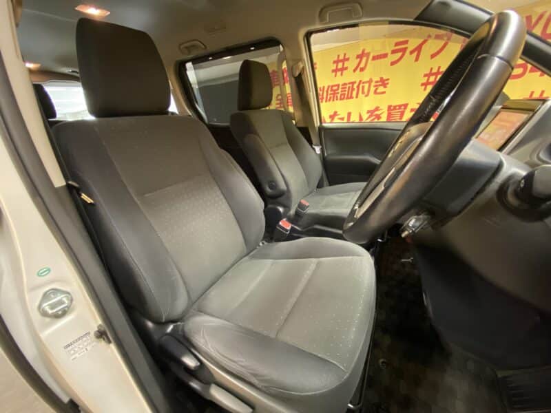 VOXY ヴォクシーHV V 【車検2年付】