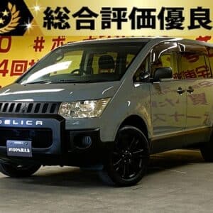 DELICA　デリカD5　Gナビパッケージ　【総合評価優良車】【４WD】【車検２年付】