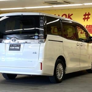 VOXY　ヴォクシーHV　V　【車検2年付】