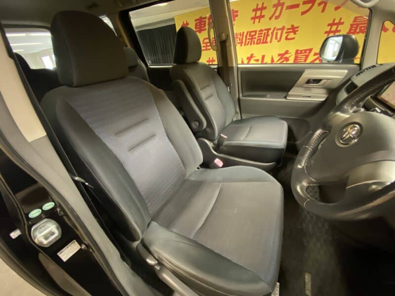 VOXY ヴォクシー ZS