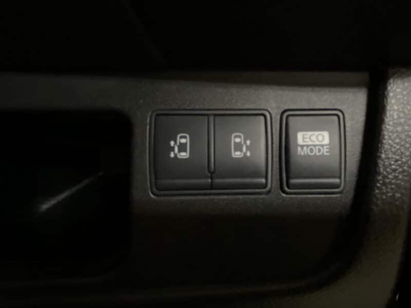 SERENA セレナ ライダー ブラックライン S-HV【特別仕様車】【車検2年付】【タイヤ4本新品】