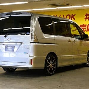 SERENA　セレナ　ライダー　パフォーマンススペック　S－ハイブリッド【特別仕様車】【車検２年付】