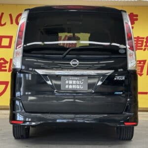 SERENA　セレナ　ハイウェイスター Vセレクション【特別仕様車】
