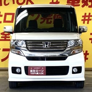 N-BOX　カスタム SSパッケージ　【特別仕様車】【４WD】【新品タイヤ付】