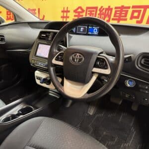 PRIUS　プリウス　S　【4WD】【車検2年付】