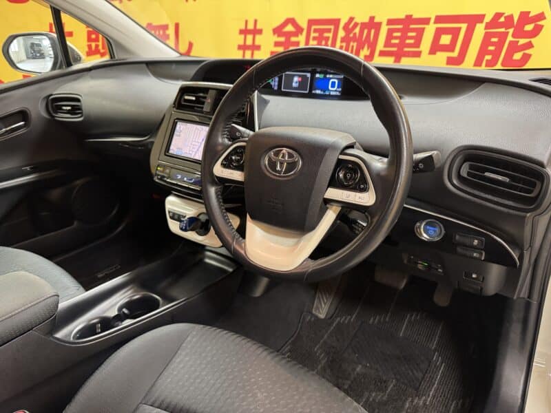 PRIUS プリウス S 【4WD】【車検2年付】