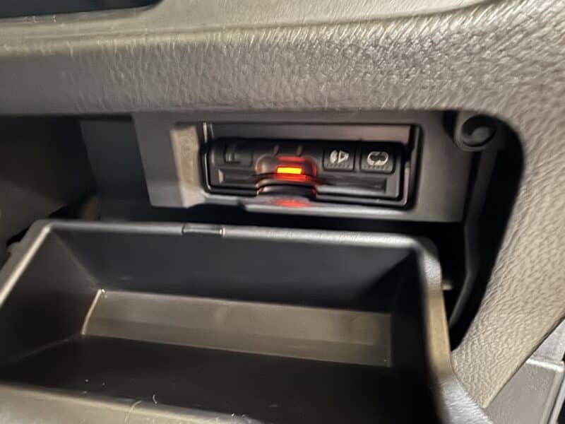 SERENA セレナ ハイウェイスター Jパッケージ 【特別仕様車】