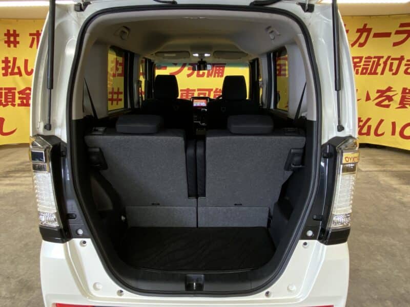 N-BOX カスタム SSパッケージ 【特別仕様車】【4WD】【新品タイヤ付】