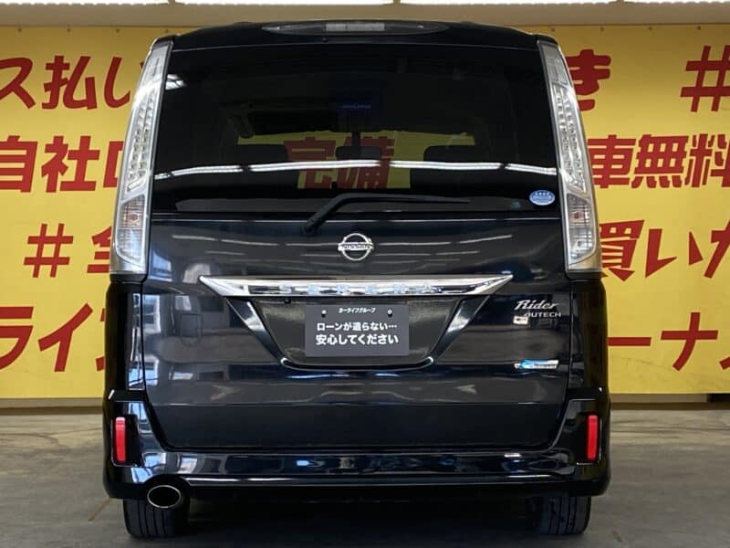 SERENA セレナ ライダー ブラックライン S-HV【特別仕様車】【車検2年付】【タイヤ4本新品】