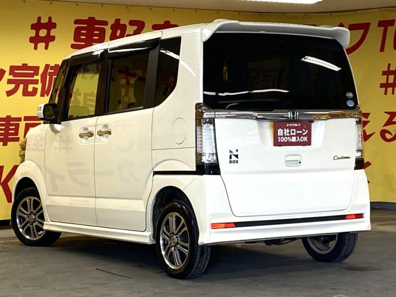 N-BOX カスタム SSパッケージ 【特別仕様車】【4WD】【新品タイヤ付】