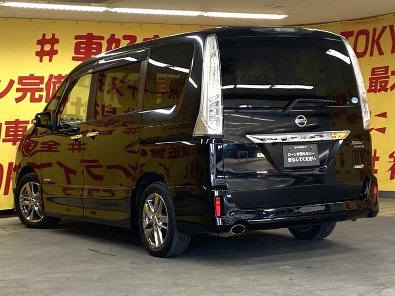 SERENA セレナ ライダー ブラックライン S-HV【特別仕様車】【車検2年付】【タイヤ4本新品】