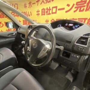 SERENA　セレナ　ハイウェイスター　【車検2年付】