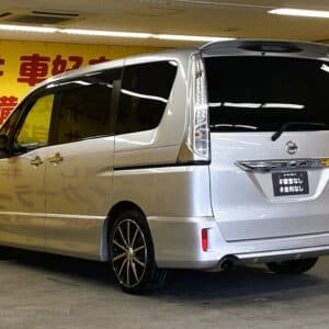 SERENA　セレナ　ライダー　パフォーマンススペック　S－ハイブリッド【特別仕様車】【車検２年付】