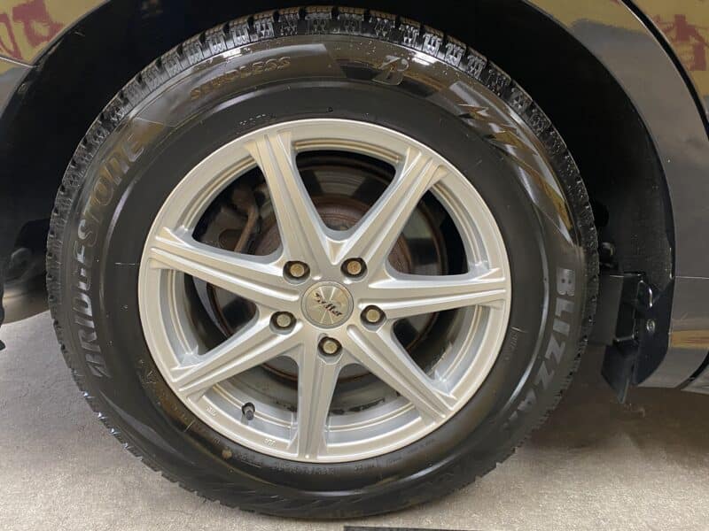 ODYSSEY オデッセイ アブソルートEX 【車検2年付】【スタッドレスタイヤ付】