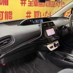 PRIUS　プリウス　S　【4WD】【車検2年付】