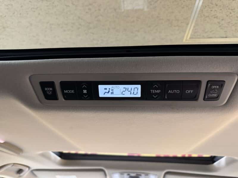 VELLFIRE ヴェルファイア 2.4Z プラチナセレクション【特別仕様車】【サンルーフ】