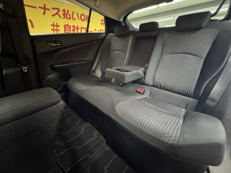 PRIUS プリウス S 【4WD】【車検2年付】