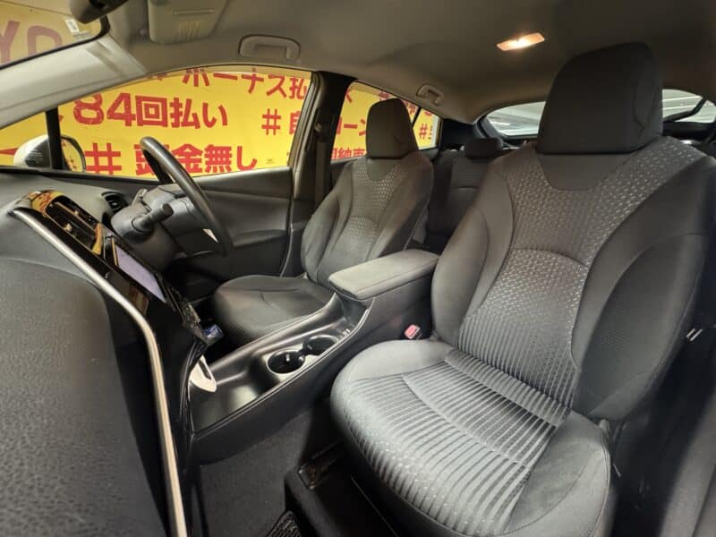 PRIUS プリウス S 【4WD】【車検2年付】