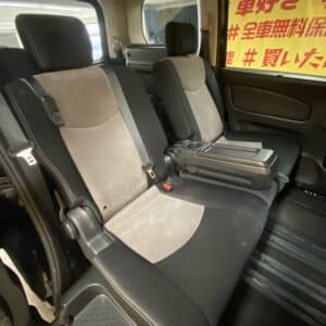 SERENA　セレナ　ライダー　ブラックライン　S-HV【特別仕様車】【車検2年付】【タイヤ4本新品】