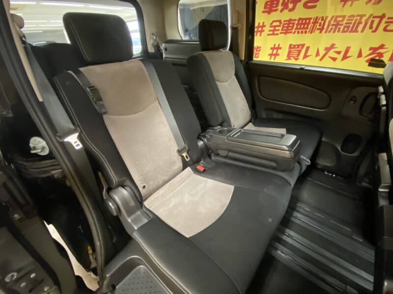 SERENA セレナ ライダー ブラックライン S-HV【特別仕様車】【車検2年付】【タイヤ4本新品】