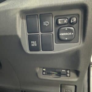 PRIUS　プリウス　Ｓ　LEDエディション　【特別仕様車】【車検２年付】　