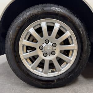 PRIUS　プリウス　Ｓ　LEDエディション　【特別仕様車】【車検２年付】　