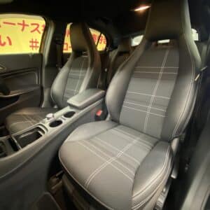 MERCEDES BENZ メルセデス・ベンツ GLA250 4マチック【4WD】【車検2年付】【総合評価優良車】