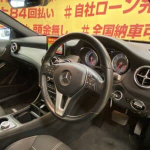 MERCEDES BENZ メルセデス・ベンツ GLA250 4マチック【4WD】【車検2年付】【総合評価優良車】