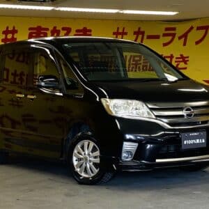 SERENA　セレナ　ハイウェイスター エアロモード【４WD】【特別仕様車】
