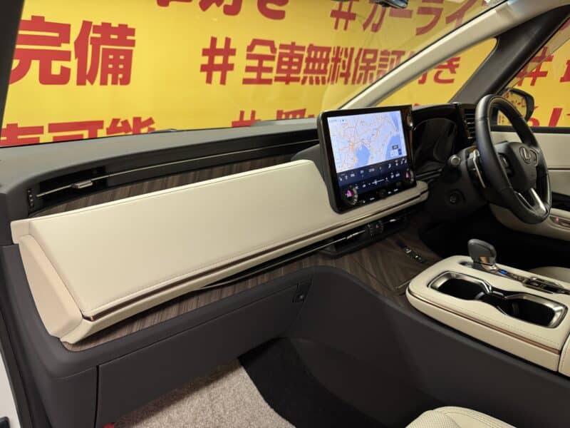 LEXUS LM500h エグゼクティブ【総合評価優良車】【4WD】【新車保証】