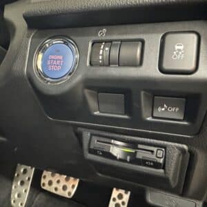 IMPREZA インプレッサ　XV　HV　2.0i-L 　【4WD】【1年保証】