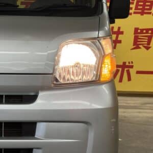 HIJET　ハイゼットカーゴ　デラックス　【４WD】【車検２年付】