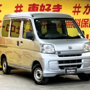 HIJET　ハイゼットカーゴ　デラックス　【４WD】【車検２年付】