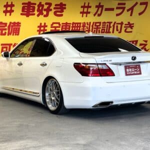 LEXUS レクサス LS600h Iパッケージ