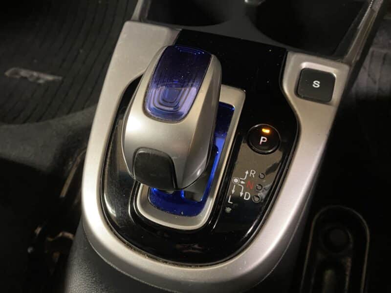 FIT フィットHV Fパッケージ