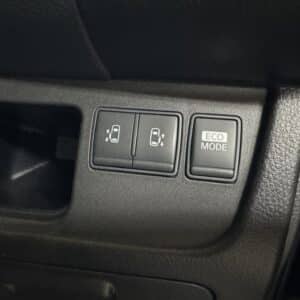 SERENA　セレナ　ハイウェイスター　【総合評価優良車】【４WD】