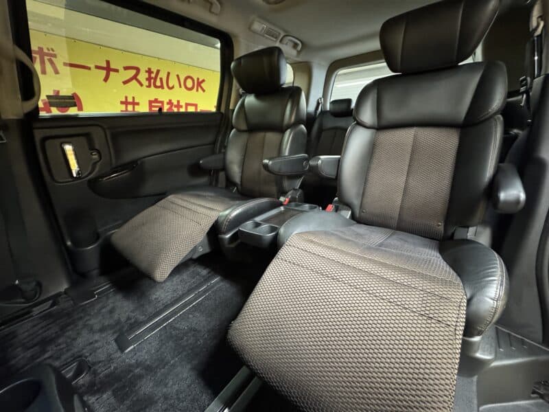 ELGRAND エルグランド 250ハイウェイスター アーバンクロム【特別仕様車】【サンルーフ】