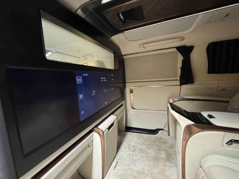 LEXUS LM500h エグゼクティブ【総合評価優良車】【4WD】【新車保証】