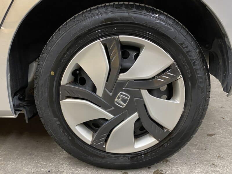 FIT フィットHV Fパッケージ