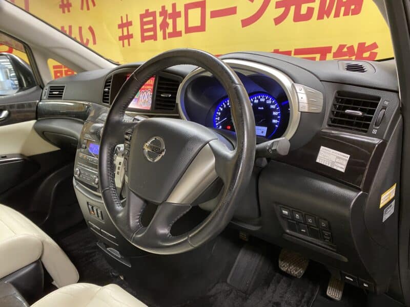 ELGRAND エルグランド ライダー 白本革シートマニュアルシート 【特別仕様車】