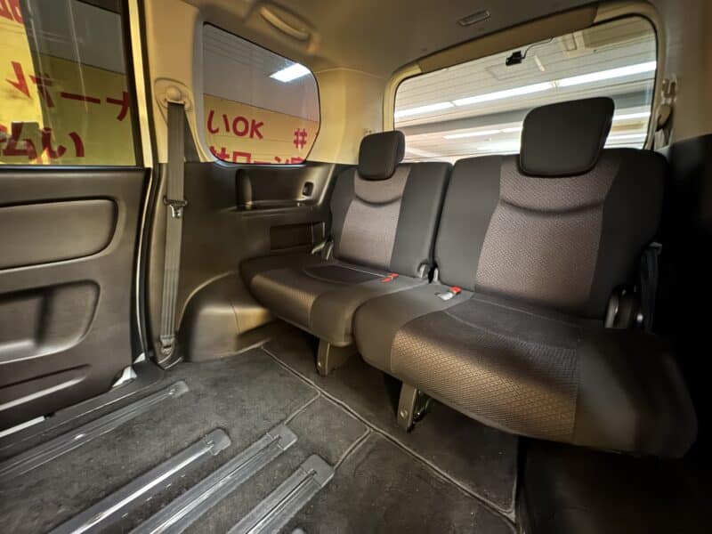 SERENA セレナ ハイウェイスター Vセレクション【特別仕様車】【1年保証】