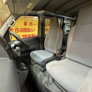 HIJET　ハイゼットカーゴ　デラックス　【４WD】【車検２年付】