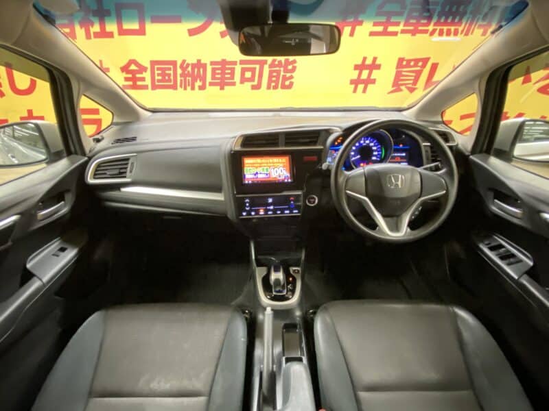 FIT フィットHV Fパッケージ