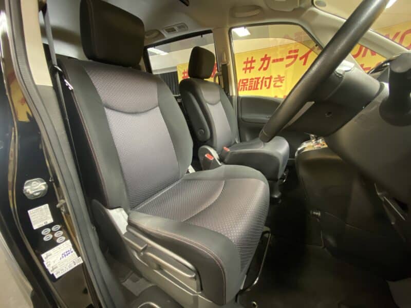 SERENA セレナ ハイウェイスター エアロモード【4WD】【特別仕様車】