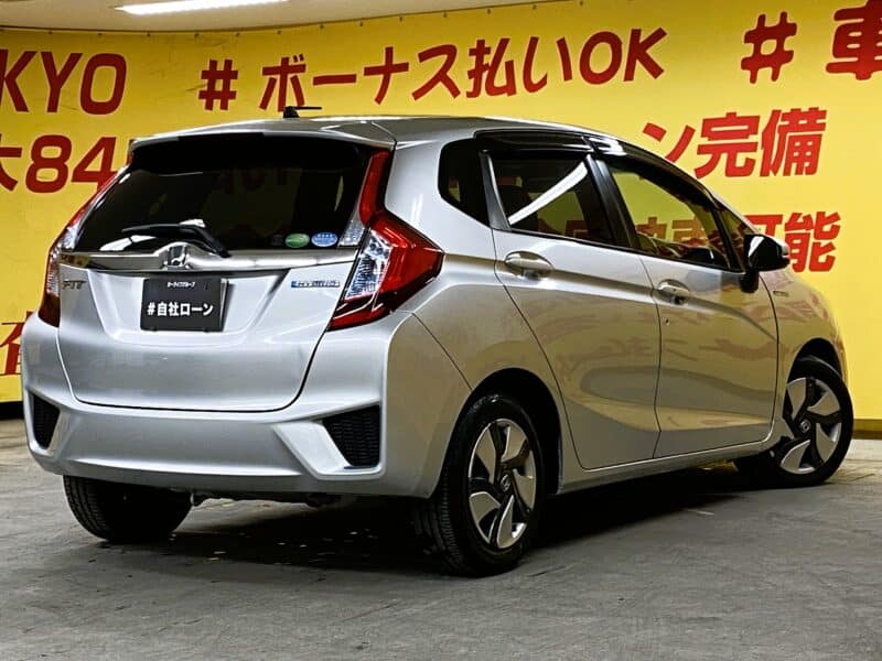 FIT フィットHV Fパッケージ