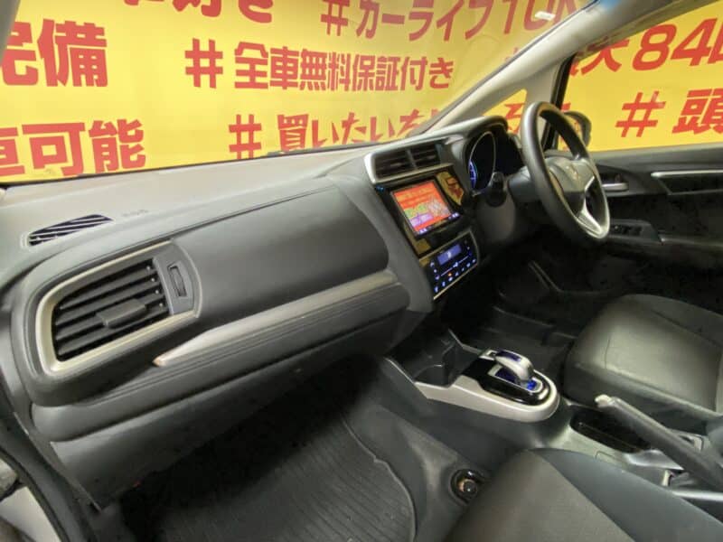 FIT フィットHV Fパッケージ