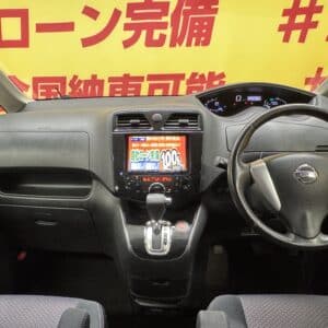 SERENA　セレナ　ハイウェイスター エアロモード【４WD】【特別仕様車】【総合評価優良車】