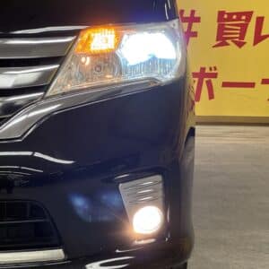 SERENA　セレナ　ハイウェイスター　【総合評価優良車】【４WD】