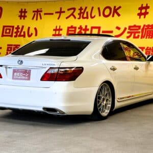 LEXUS レクサス LS600h Iパッケージ