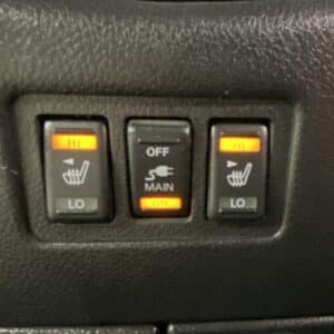 ELGRAND　エルグランド　ライダー 白本革シートマニュアルシート  【特別仕様車】